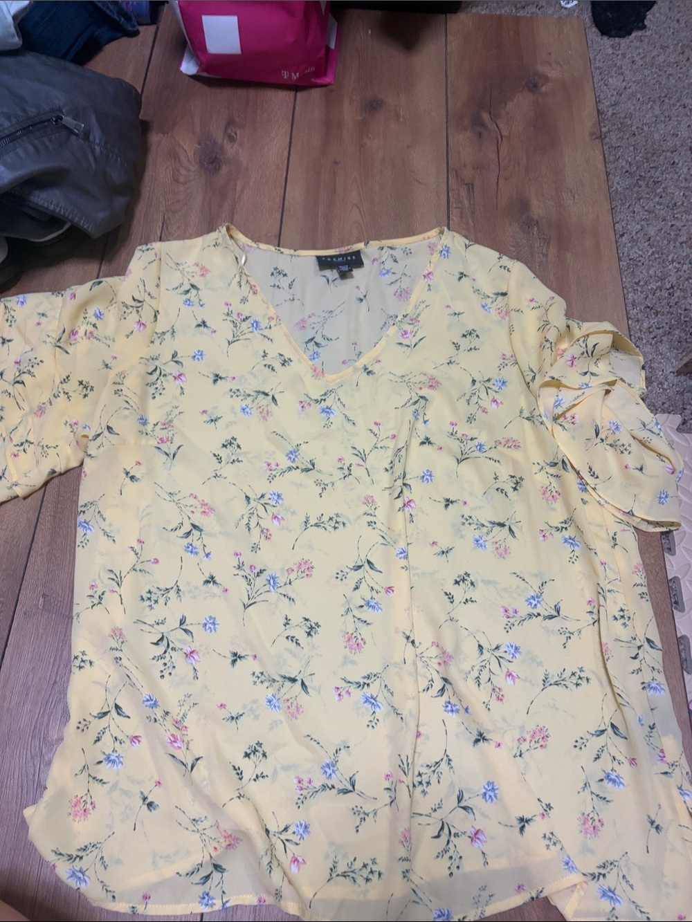 Premise Yellow Floral V-Neck Ruffle Sleeve Top